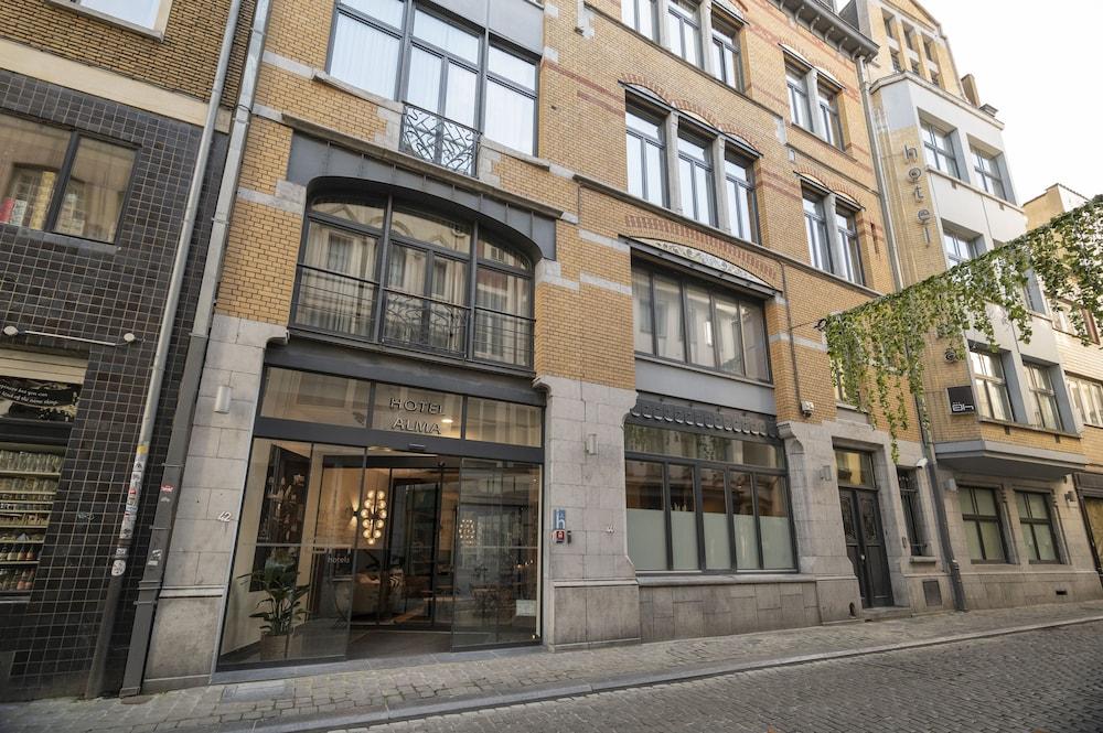 Alma Grand Place Hotel Brussels Exterior photo